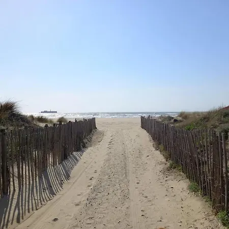 Amoureva F30, T2, Parking, Clim, Piscine Appartement *